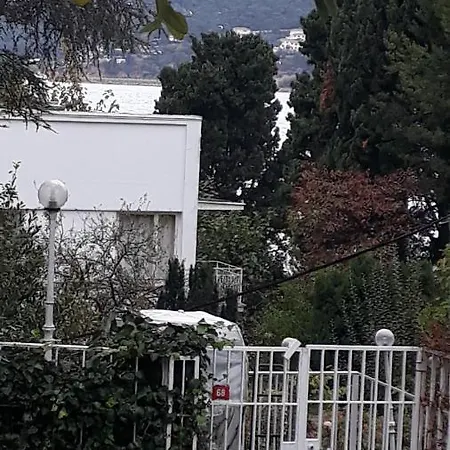 Pensión Orhan Kutbayin Evi Adalar