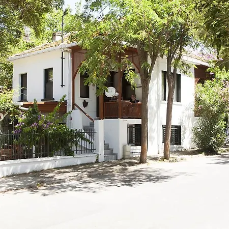 Orhan Kutbayin Evi Adalar