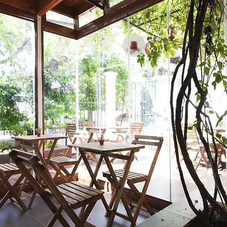 Pensión Orhan Kutbayin Evi Adalar