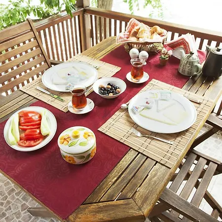 Guest house Orhan Kutbayin Evi
