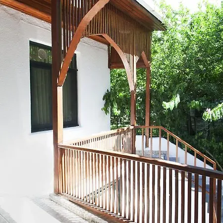 Pensión Orhan Kutbayin Evi Adalar