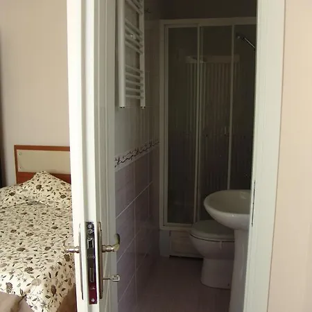 Guest house Orhan Kutbayin Evi *
