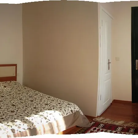 Orhan Kutbayin Evi Adalar