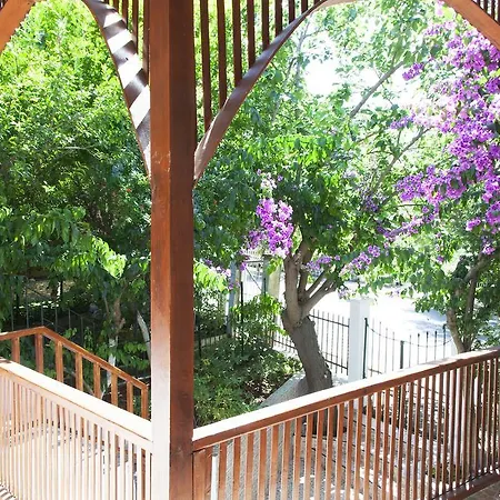 Pensión Orhan Kutbayin Evi Adalar