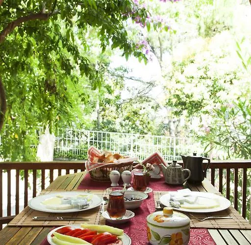 Gasthuis Orhan Kutbayin Evi 3*