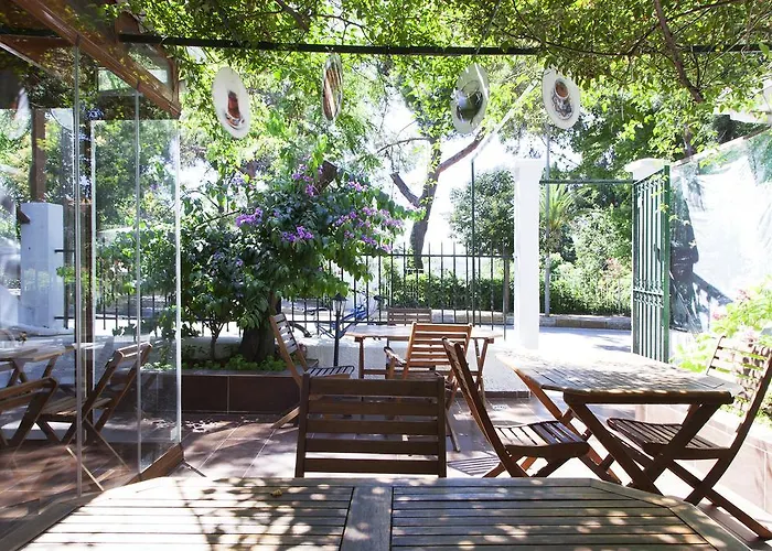 Orhan Kutbayin Evi Adalar